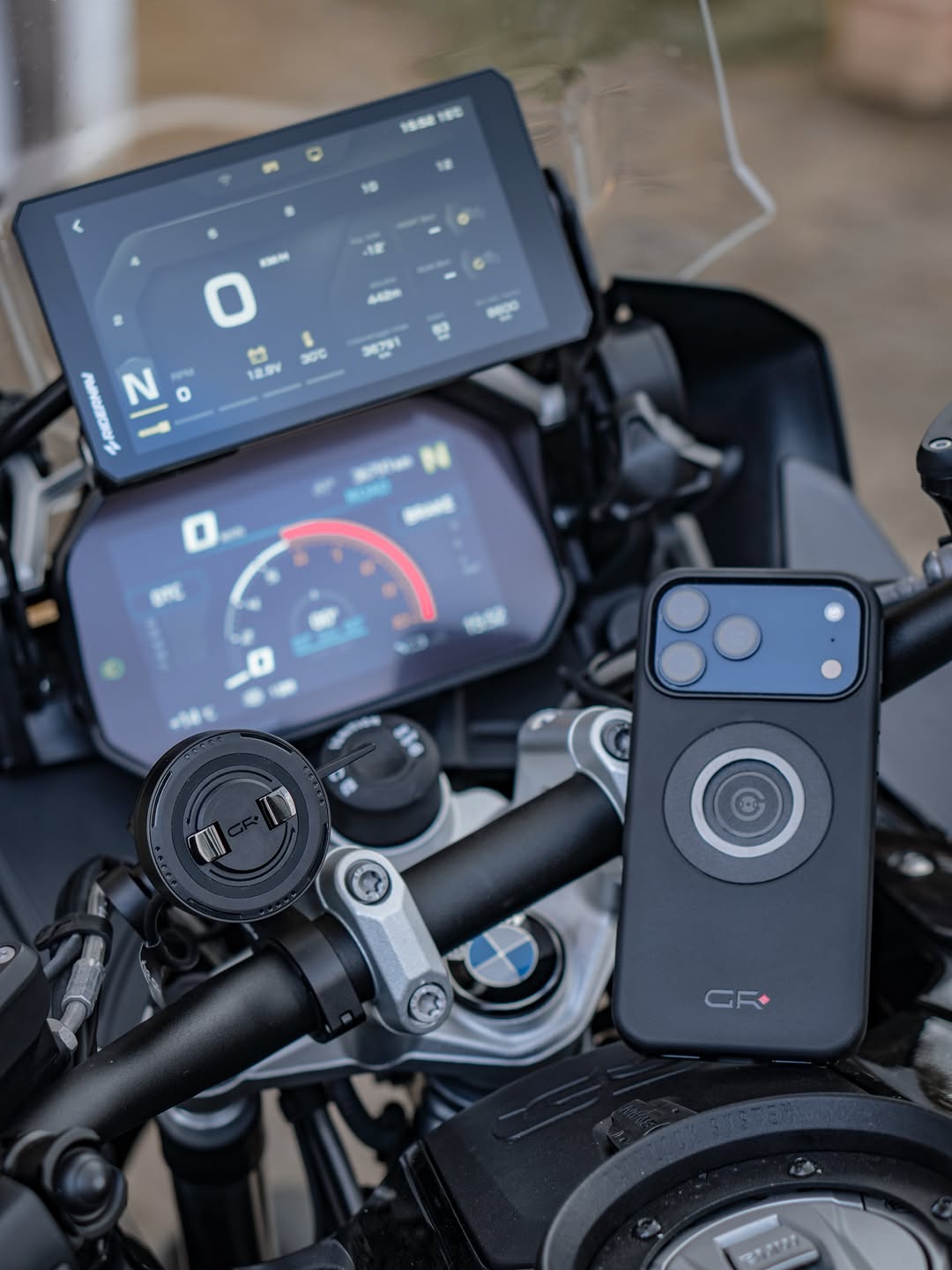 Why a Motorcycle Handlebar Mount with Wireless Charging Is the Best Upgrade for Every Rider
