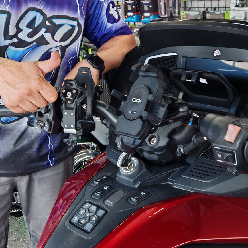 Best Motorcycle Handlebar Mount for iPhone & Android (2026 Guide)