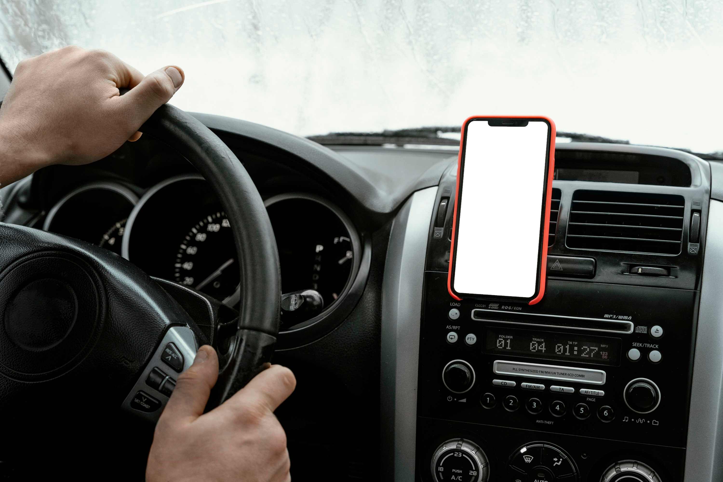 How to Position Your Car Mount for Safer Glances and Smoother Navigation