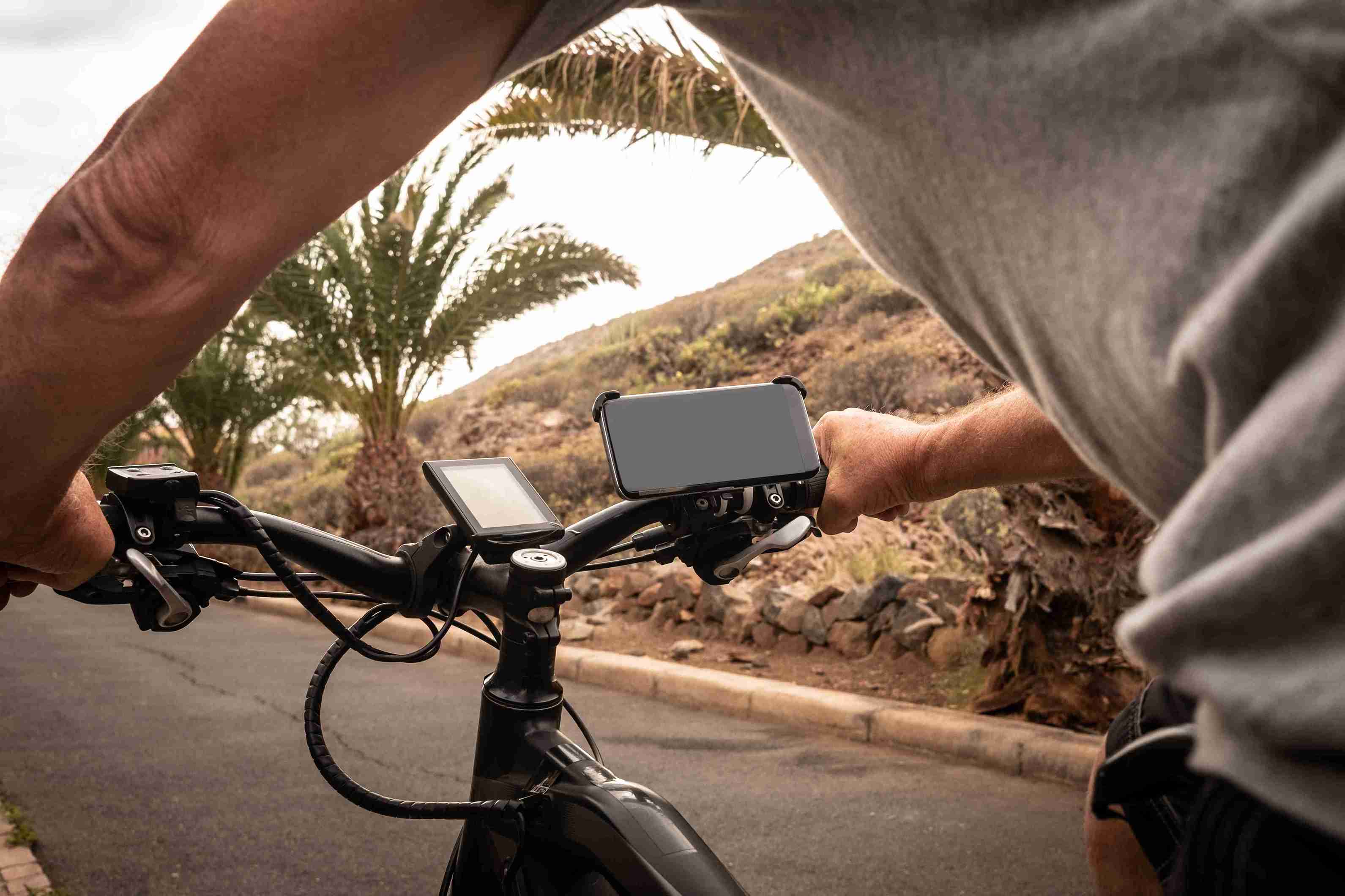 Why Cyclists Are Ditching Cheap Gear for a Pro-Grade Bicycle Handlebar Mount