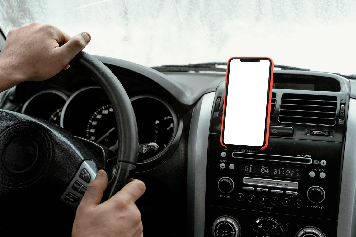 How to Position Your Car Mount for Safer Glances and Smoother Navigation