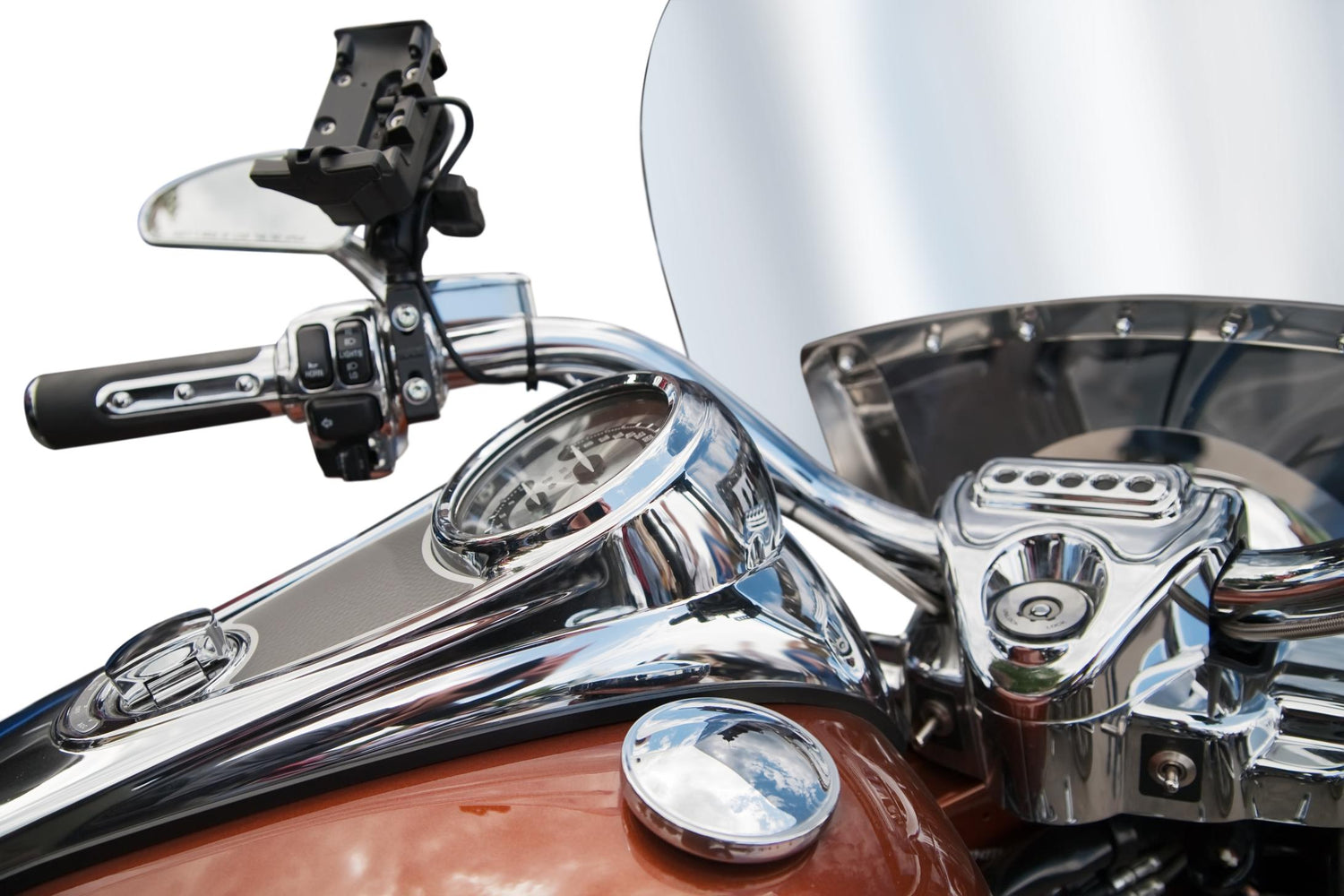 Motorcycle Handlebar Mount vs. Mirror Mount: Which One Should You Use for Your Motorcycle?